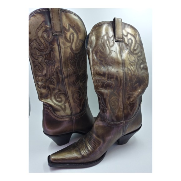 Leather Cowgirl Boots, made in Brazil. Worn once. - Picture 5 of 5